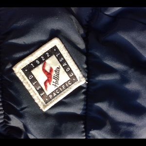 Hollister snuggly warm vest- just 24$!!!!